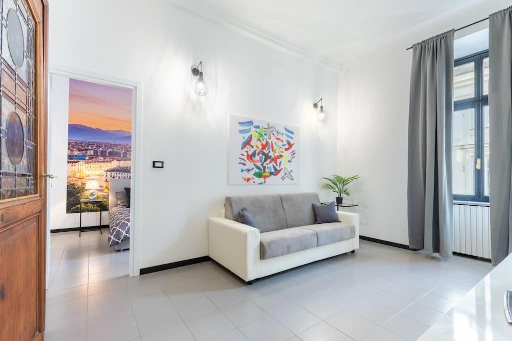 Historical Suite - Pieno Centro - Porta Nuova- Piazza Castello Torino Eksteriør billede